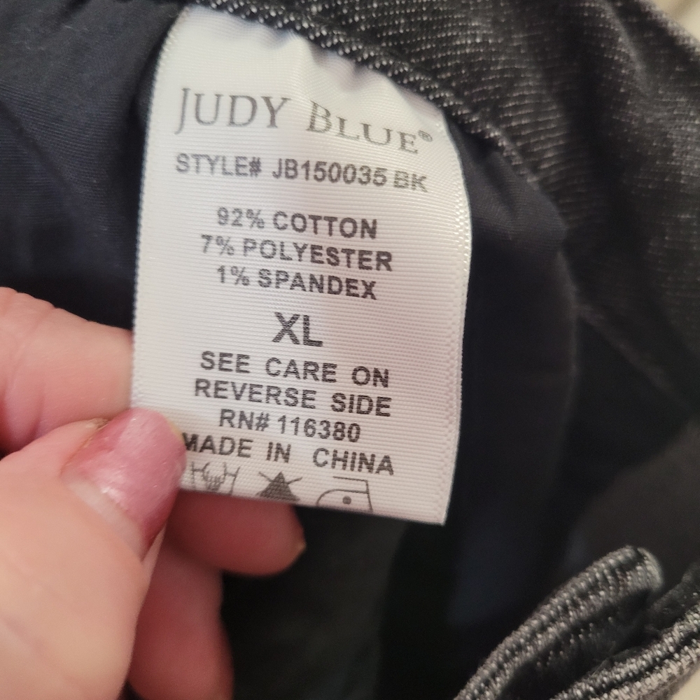 Judy Blue Women's High Rise Charcol Wash Cutoff Denim Shorts Size XL - Picture 6 of 6